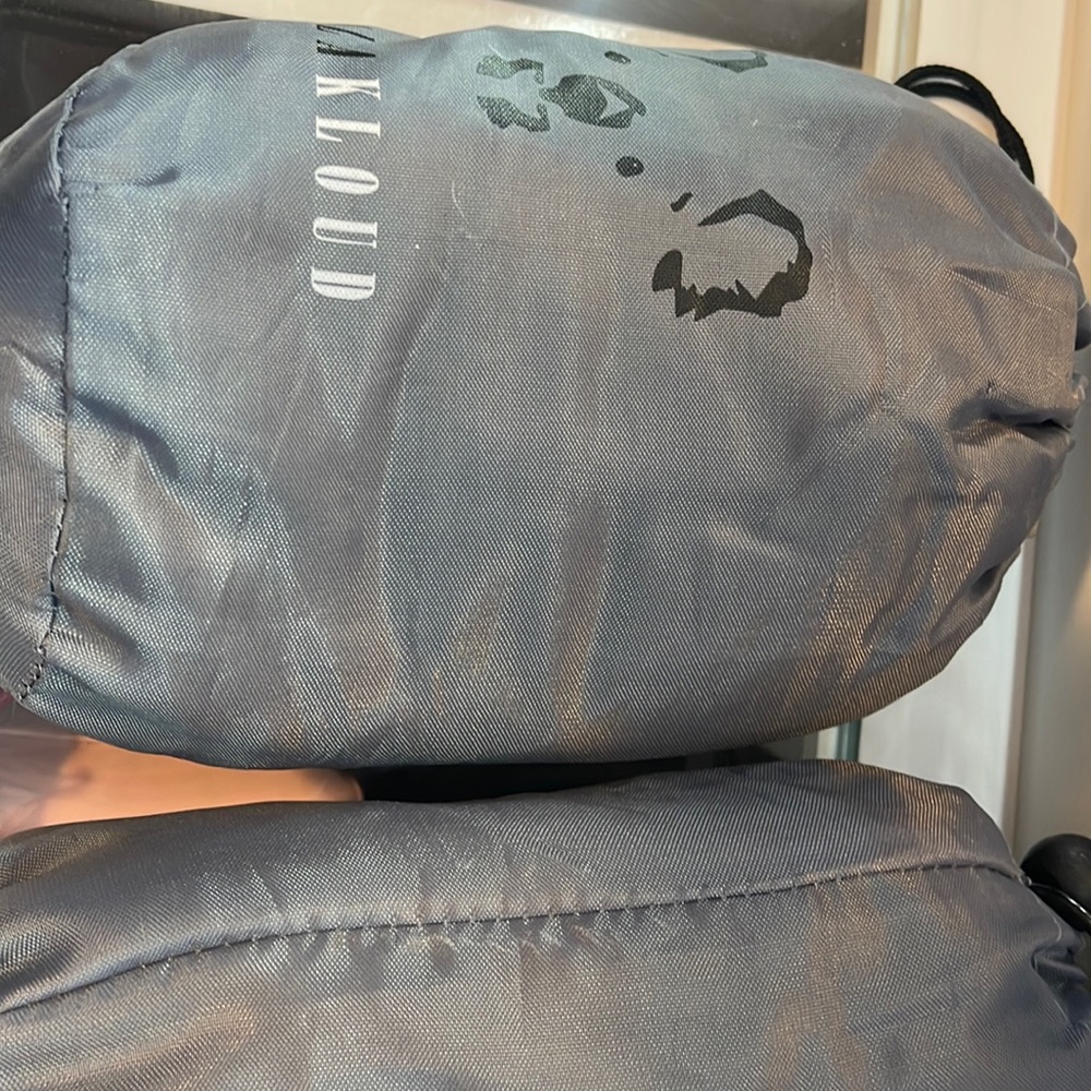 Inflatable airplane rest pillow for kids